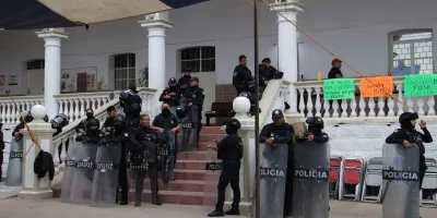 En Acatlán, sigue la tensión