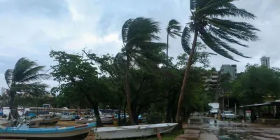 Boris se intensifica frente a Guerrero: activan alerta por lluvias extremas e inundaciones