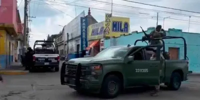 Fuerte operativo en la 46 poniente. Zona conocida por venta de autopartes robadas