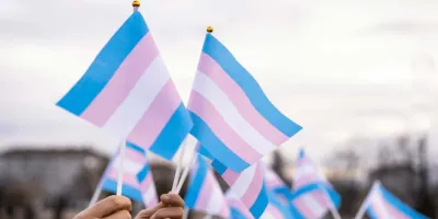 La Ley de Infancias Trans se debe acatar, respondió el Congreso a la Arquidiócesis