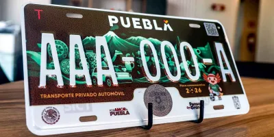 Más de 5 mil poblanos adquieren placas especiales inspiradas en el Mundial de Fútbol
