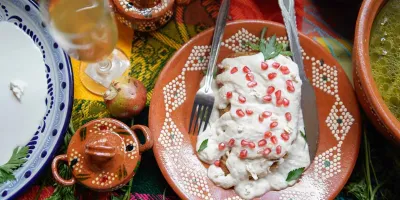 Restaurantes de Puebla esperan aumento de hasta 20% por temporada de chile en nogada