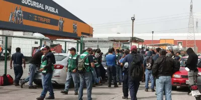 Trabajadores de Truper protestan en Cuautlancingo por presuntos recortes a prestaciones