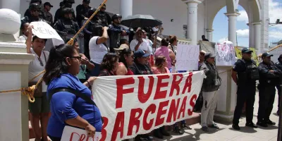 Acatlán de Osorio enfrenta crisis política; analizan remover a alcaldesa y Cabildo