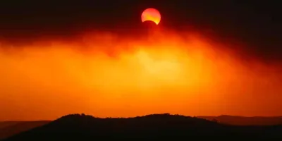 Anillo de diamantes: el instante más espectacular del eclipse del 12 de agosto
