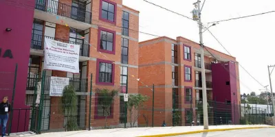 Sheinbaum puso fin a adeudos hipotecarios y entregó casa digna a familias poblanas