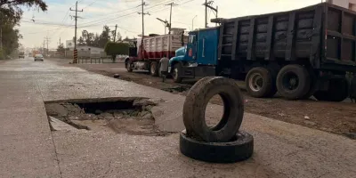 Alertan por nuevo socavón en vialidad del Parque Industrial Chachapa