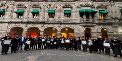 Nueve profesionales reciben Doctorado Honoris Causa en Puebla
