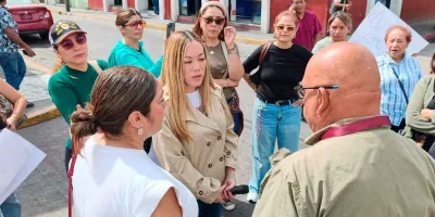 SOSAPACH dialoga con habitantes de fraccionamiento Argos y retiran bloqueo de calles