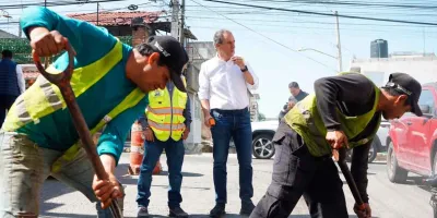 Supervisa Pepe Chedraui campaña “BacheAndo Puebla” en Xochimehuacan