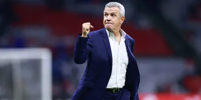 Valencia analiza opciones: Aguirre se perfila