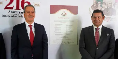 Armenta y Chedraui colocan Bando Solemne de Fiestas Patrias 2026