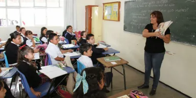 Capacitación y material extra al magisterio poblano para mejorar educación
