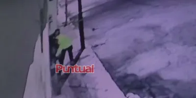 Captan en VIDEO a ladrones de medidores en Texmelucan