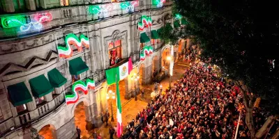 Armenta incluyó a madres buscadoras y a Sheinbaum en su Grito de Independencia 