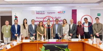 Familiar directo de la Secretaria de Turismo impulsa eventos de peleas de gallos