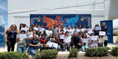 Plasman estudiantes BUAP su talento y creatividad en mural de la preparatoria de Tepeaca