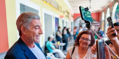   Tony Gali es Naranja