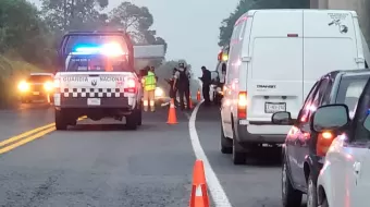 Murió motociclista al derrapar sobre la autopista Tejocotal-Nuevo Necaxa