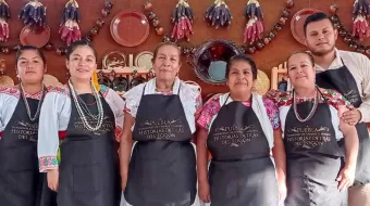 Para impulsar la gastronomía tradicional cocineras de Cuetzalan, Tlatlahuiquitepec y Zacapoaxtla participan foro de Morelia