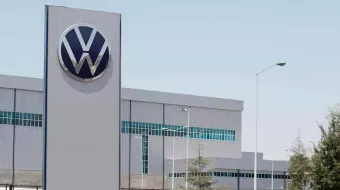 Anuncian en Volkswagen cero contrataciones y ajuste en costos del personal administrativo