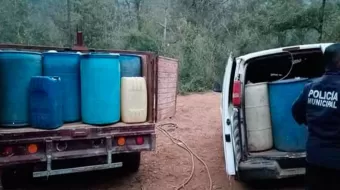 Huachicoleros abandonaron 3 mil litros de combustible en Huauchinango