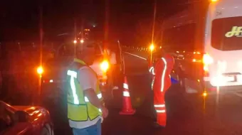 Destrozan a hombre al tratar de cruzar la autopista México-Tuxpan