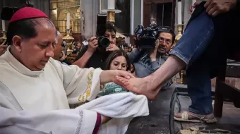 En Catedral, católicos revivieron el lavatorio de pies