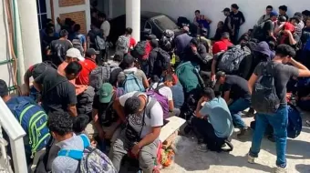 "Polleros" abandonaron a su suerte a 200 migrantes en Serdán 