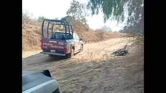 En El Verde, policías recuperan camioneta robada tras persecución