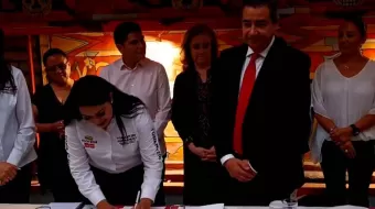 Para facilitar apertura de negocios en San Pedro, COE y Tonantzin Fernández firman convenio 