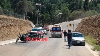 En Tlahuapan, dos personas fallecier0n tras un accidente en la carretera Santa Cruz Otlatla