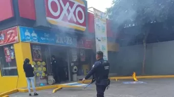 "Los Viagras" queman tiendas y vehículos en Michoacán como respuesta a operativos