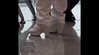 Llamativos zapatos de una enfermera del IMSS conquista TikTok