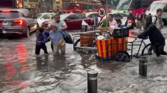 Caos en la CDMX por lluvias e inundaciones; autos quedan 'sepultados'