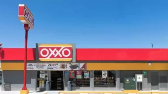 Por actos de violencia, confirma OXXO cierre de tiendas y gasolineras en Nuevo Laredo 