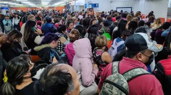 VIDEO. Vendedores ambulantes protagonizan riña en el Metro de la CDMX