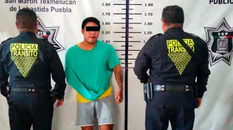 Sujeto agrede a oficial de Tránsito en Texmelucan y se lanza de segundo piso para evitar detención