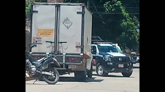 Recuperan camioneta robada y la dejan abandonada en Texmelucan