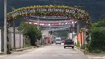 Campesinos bloquean Paso Puente Santa Ana, acusan adeudo del pago de sus terrenos