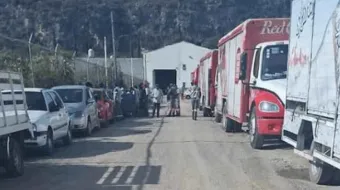 Trabajadores de Red Cola realizan paro por malas condiciones laborales en Tehuacán