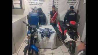 Policía de Texmelucan captura a ladrón armado y recupera moto robada