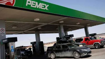 Encañonan a trabajadores de gasolinera durante asalto en San Mateo Tlaixpan