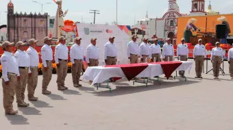 Edil de Huejotzingo entrega uniformes a agentes y presenta a los “Guardianes del Centro”