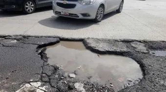 Tapar baches, el reclamo de poblanos 