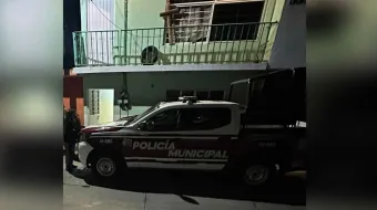 Hallan cadáver en avanzada descomposición dentro de su casa en Izúcar