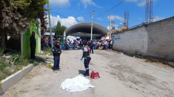 Mujer muere atropellada en Acatzingo; huyó el responsable