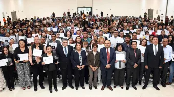 BUAP celebra el compromiso y dedicación de 595 colaboradores con premios por antigüedad laboral