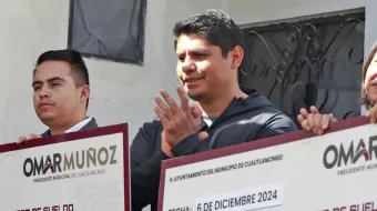 Entrega Omar Muñoz la mitad de su salario para beneficio de Cuautlancingo