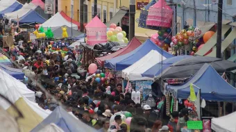 Ambulantes provocaron el cierre de al menos 20 comercios en el centro en 2024